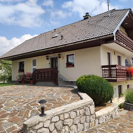 Apartmán Spacious Countryside Flat - 25 Minutes From Ljubljana Grosuplje