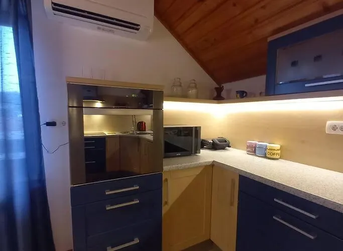 Spacious Countryside Flat - 25 Minutes From Ljubljana