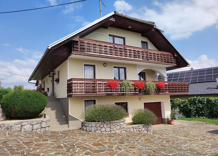 Spacious Countryside Flat - 25 Minutes From Ljubljana Appartement